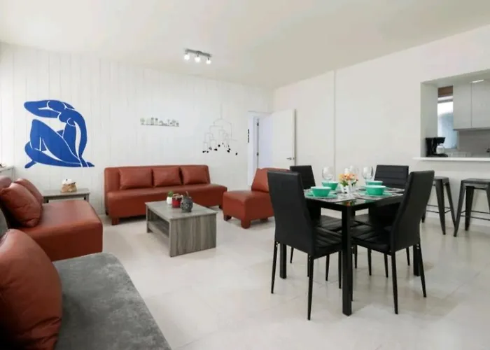 Pennsylvania Wtc High End 1parking/2br/2ba Apartment *